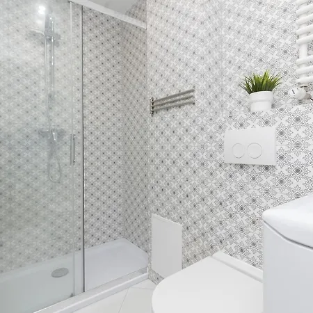 Golden By Renters 公寓 *