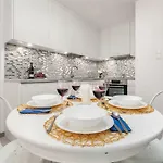 Apartman Golden By Renters Varsó