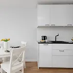 Golden By Renters Warszawa