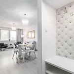 Apartament Golden By Renters