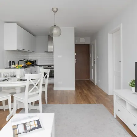 Golden By Renters Varsovia