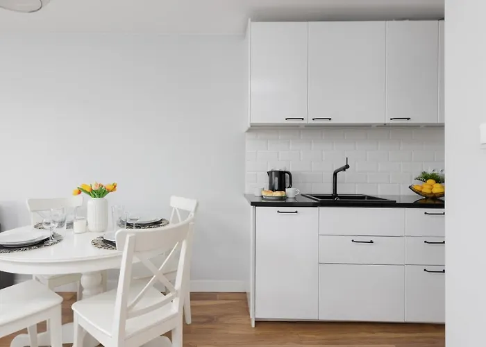 Golden By Renters Warsaw