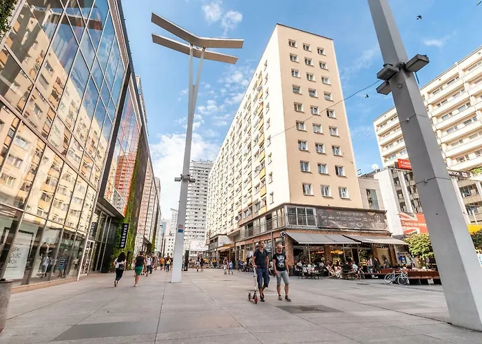 Golden By Renters Warsaw